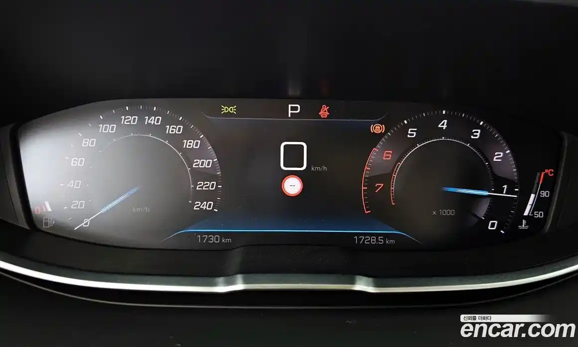 Peugeot 5008 2024 1.2 гидро в Москве № 1015777, фото 8