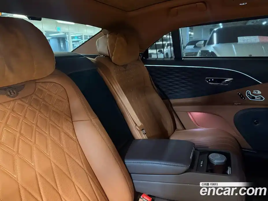 Bentley Flying Spur 2021 4.0 гидро в Москве № 1016080, фото 16