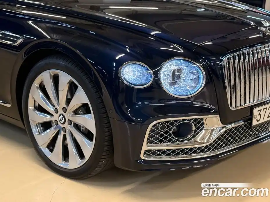 Bentley Flying Spur 2021 4.0 гидро в Москве № 1016080, фото 3