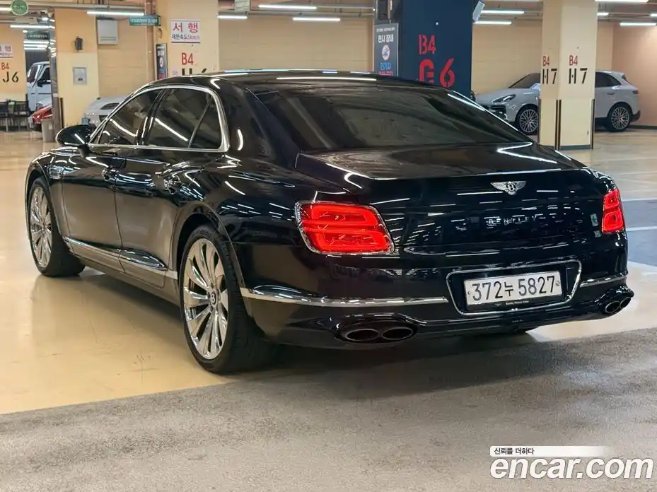 Bentley Flying Spur 2021 4.0 гидро в Москве № 1016080, фото 9