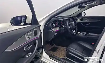 Mercedes-Benz E-Class 2018 2.0 гидро в Москве № 142346, миниатюра 11