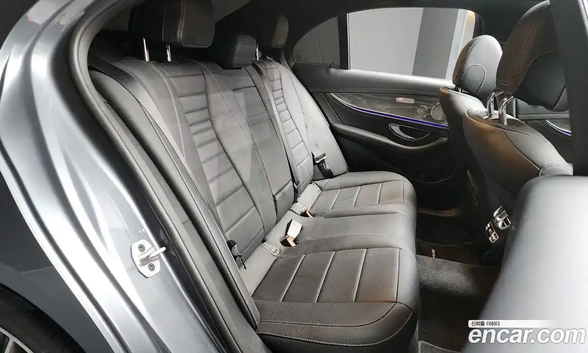 Mercedes-Benz E-Class 2022 2.0 гидро в Москве, фото 12