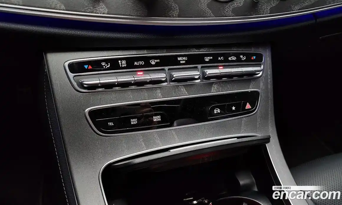 Mercedes-Benz E-Class 2022 2.0 гидро в Москве, фото 17