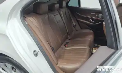 Mercedes-Benz E-Class 2018 2.0 гидро в Москве, миниатюра 12