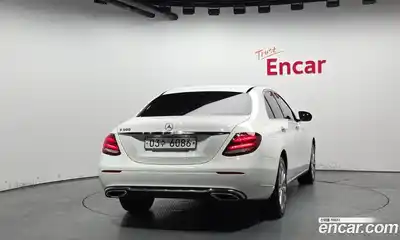 Mercedes-Benz E-Class 2018 2.0 гидро в Москве, миниатюра 4