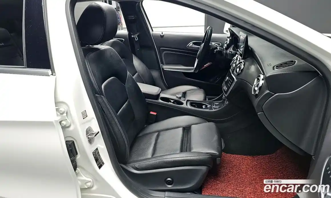 Mercedes-Benz GLA-Class 2018 2.0 гидро в Москве № 160782, фото 10
