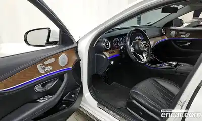 Mercedes-Benz E-Class 2019 2.0 гидро в Москве, миниатюра 10