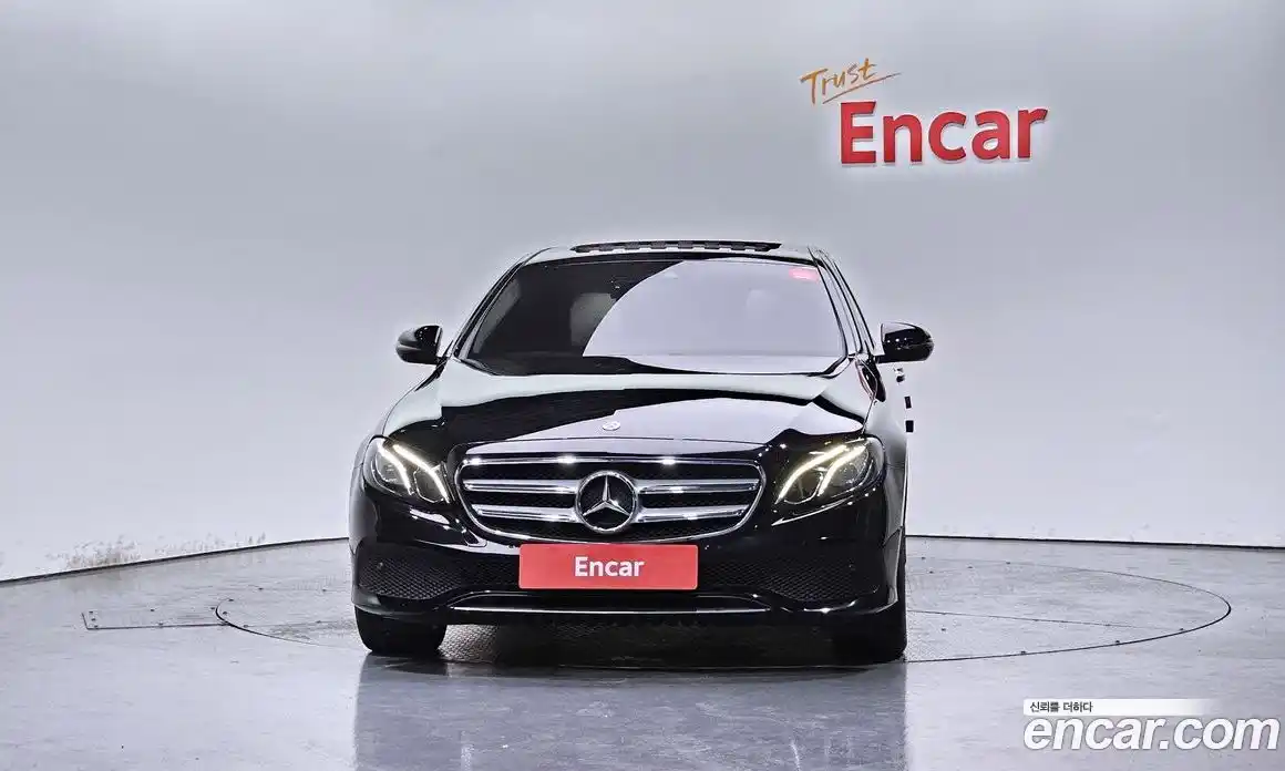 Mercedes-Benz E-Class 2018 2.0 гидро в Москве № 161678, фото 3