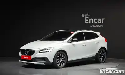 Volvo V40, 2018
