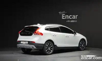 Volvo V40 2018 2.0 гидро в Москве № 164361, миниатюра 2