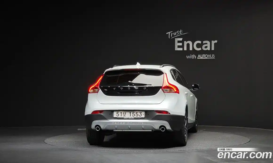 Volvo V40 2018 2.0 гидро в Москве № 164361, фото 4