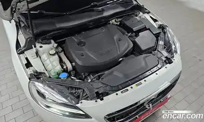 Volvo V40 2018 2.0 гидро в Москве № 164361, миниатюра 6