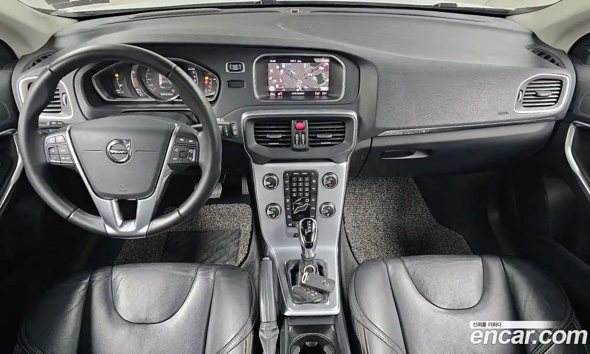 Volvo V40 2018 2.0 гидро в Москве № 164361, фото 7