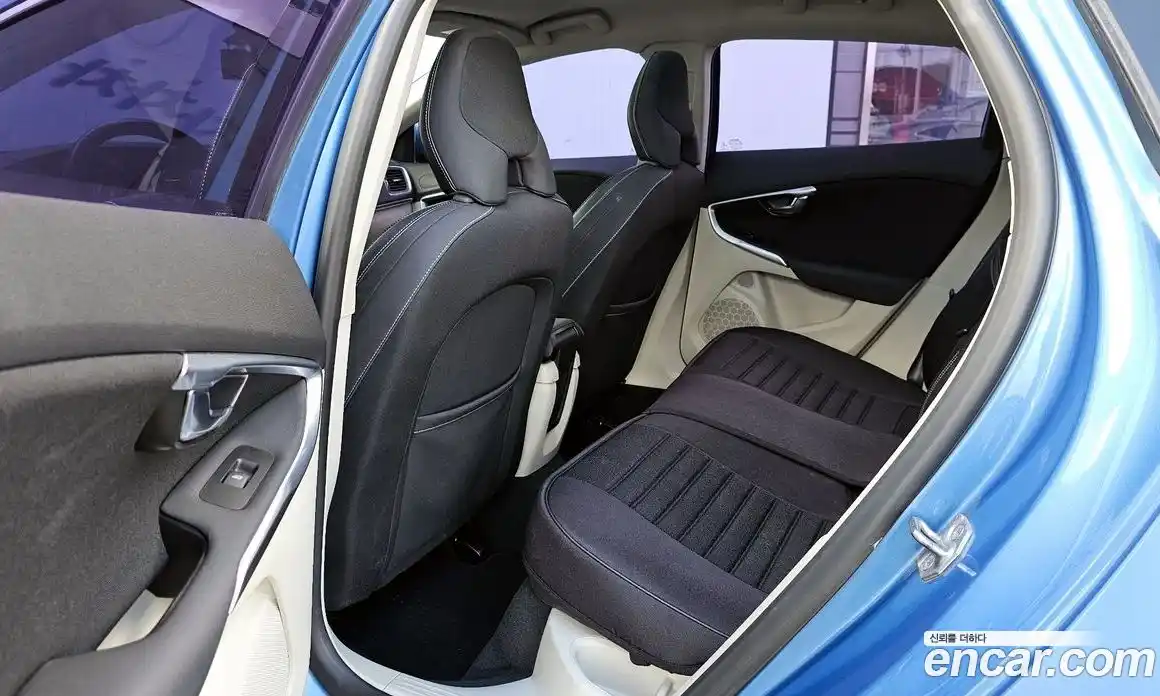 Volvo V40 2014 1.6 гидро в Москве № 164545, фото 12