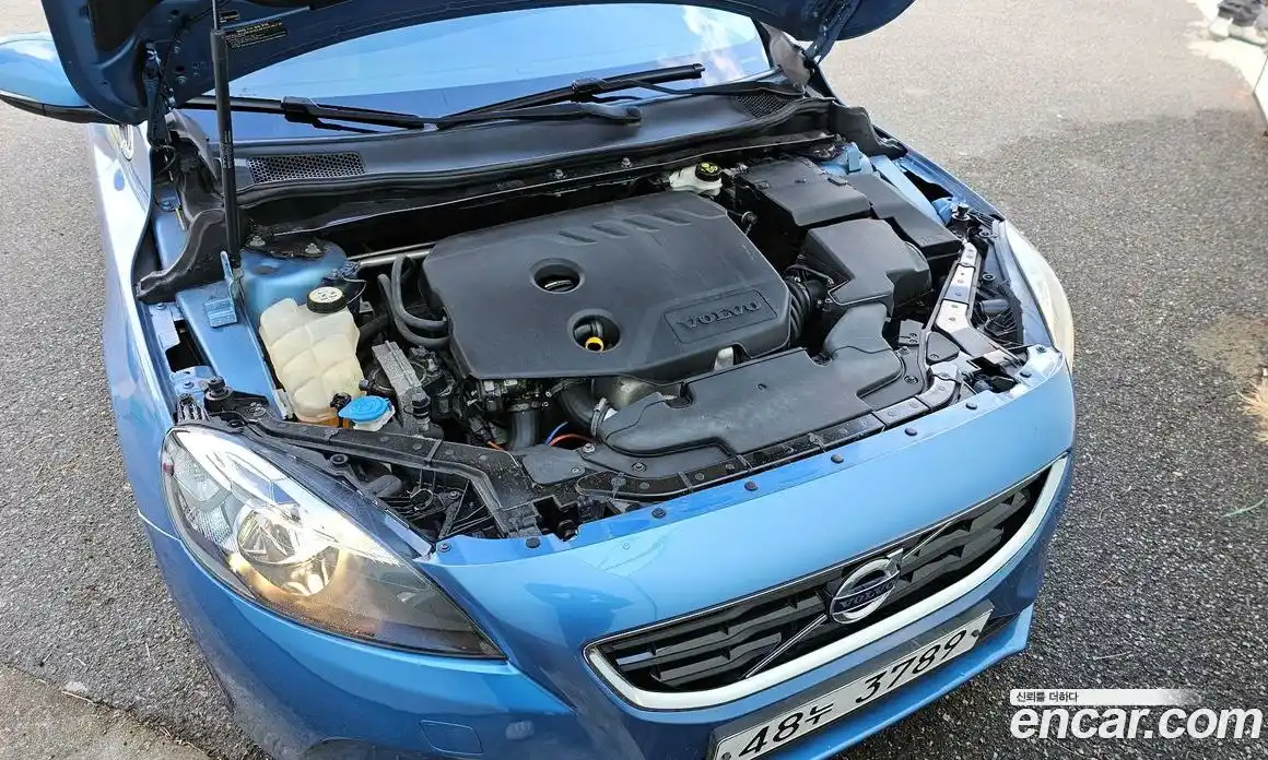 Volvo V40 2014 1.6 гидро в Москве № 164545, фото 6