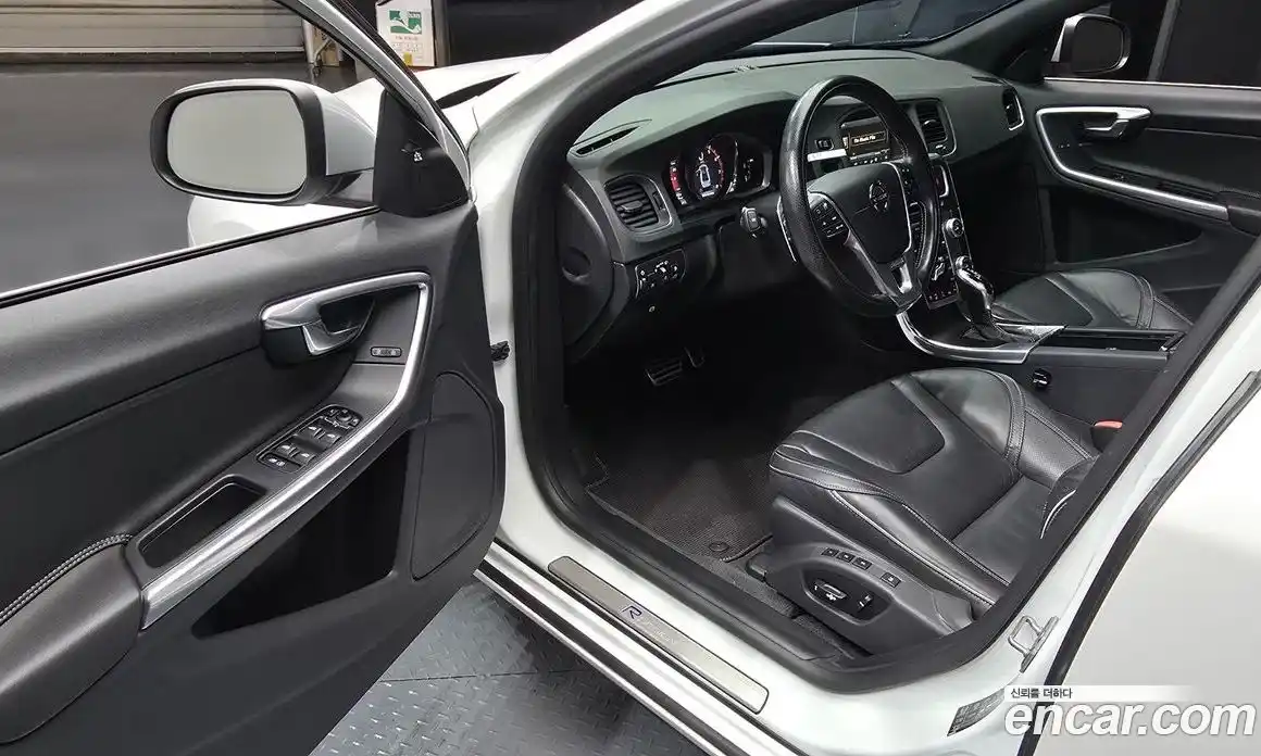 Volvo S60 2015 2.0 гидро в Москве № 164594, фото 11