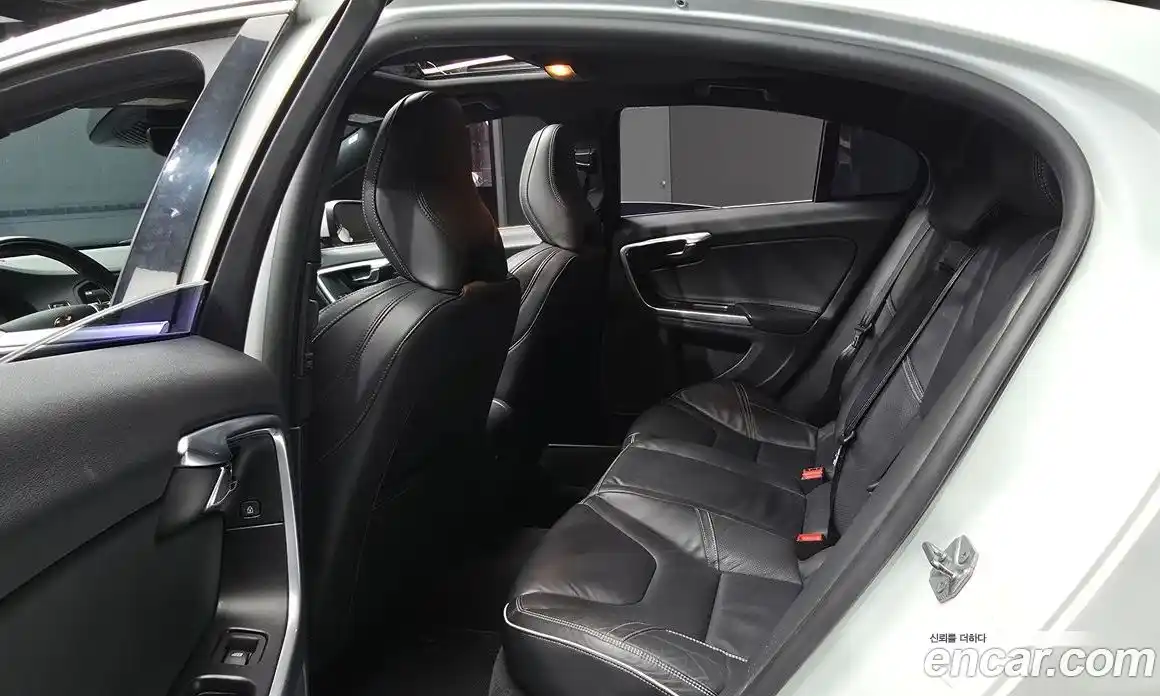 Volvo S60 2015 2.0 гидро в Москве № 164594, фото 13