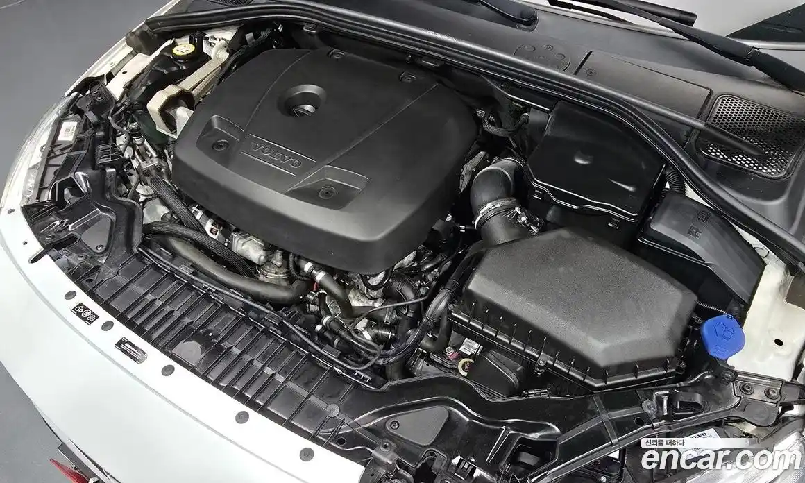 Volvo S60 2015 2.0 гидро в Москве № 164594, фото 6