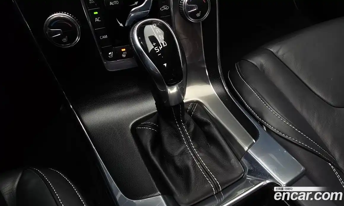 Volvo S60 2015 2.0 гидро в Москве № 164594, фото 9