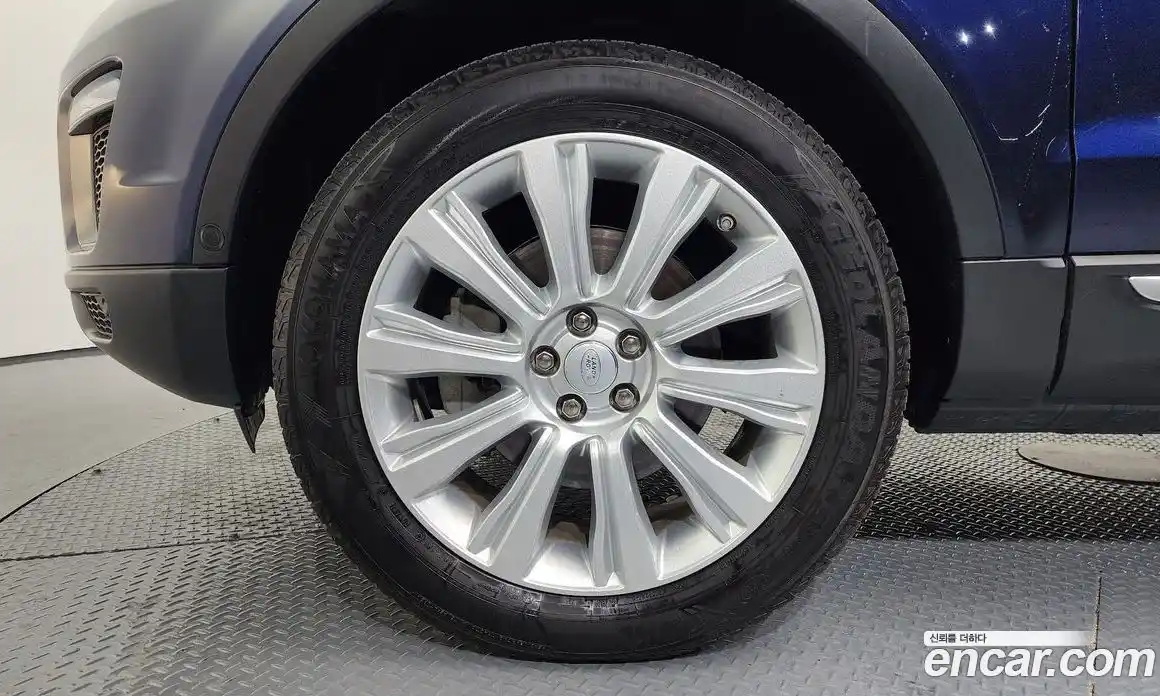 Land Rover Range-Rover Evoque 2017 2.0 гидро в Москве № 166210, фото 5