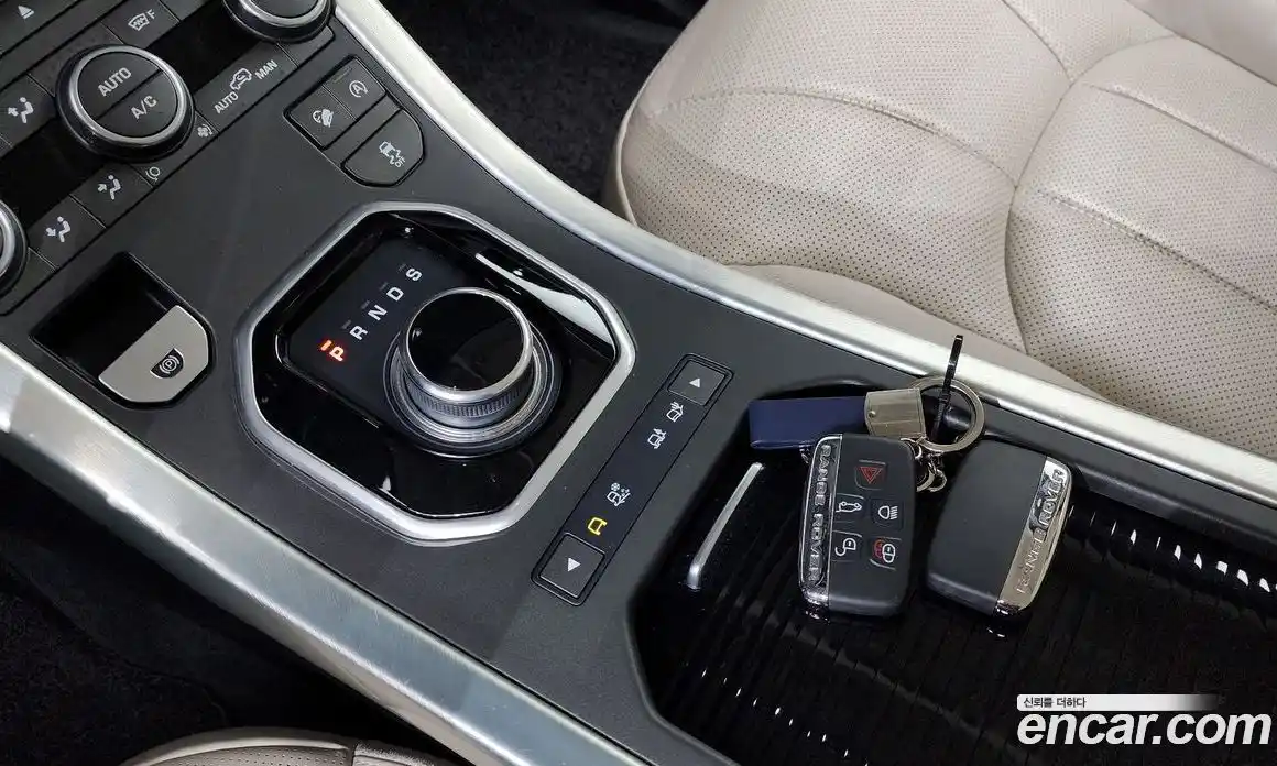 Land Rover Range-Rover Evoque 2017 2.0 гидро в Москве № 166210, фото 9