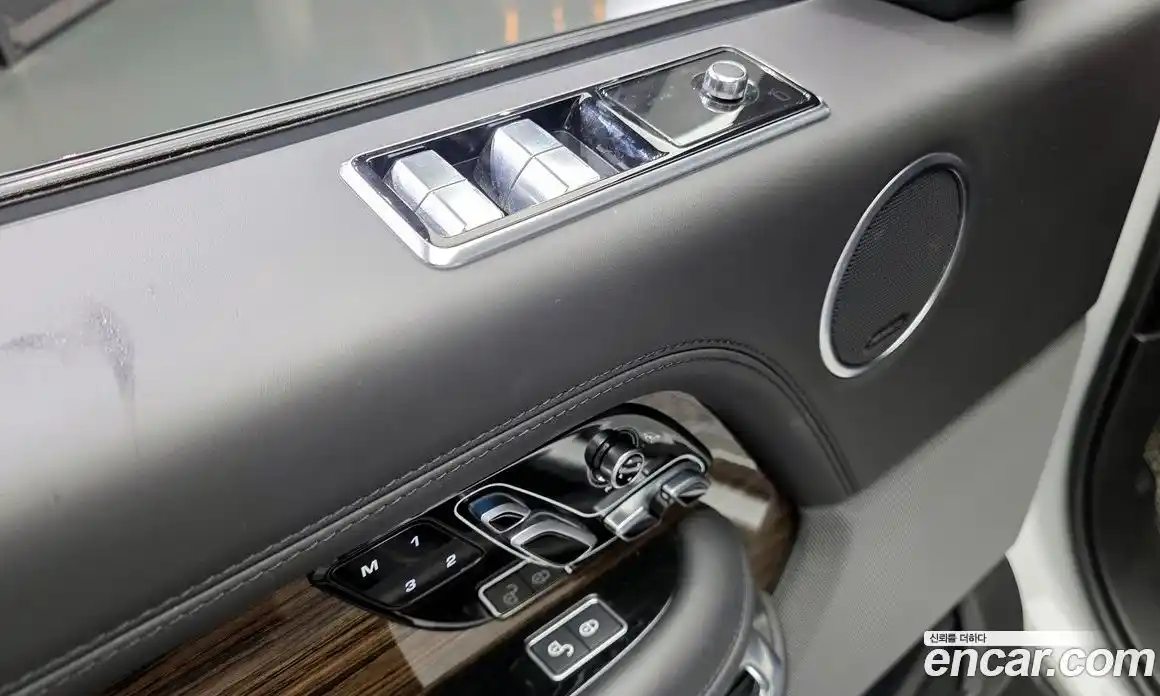 Land Rover Range-Rover 2018 4.4 гидро в Москве № 166520, фото 14