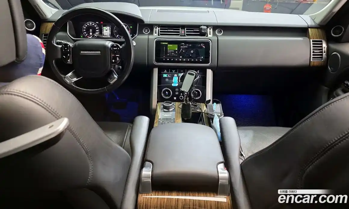Land Rover Range-Rover 2018 4.4 гидро в Москве № 166520, фото 7