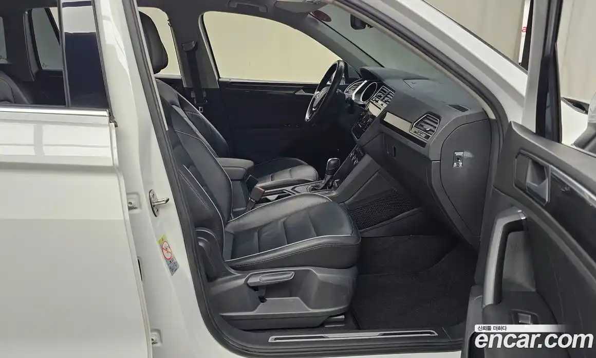 Volkswagen Tiguan 2020 2.0 гидро в Москве № 168780, фото 11
