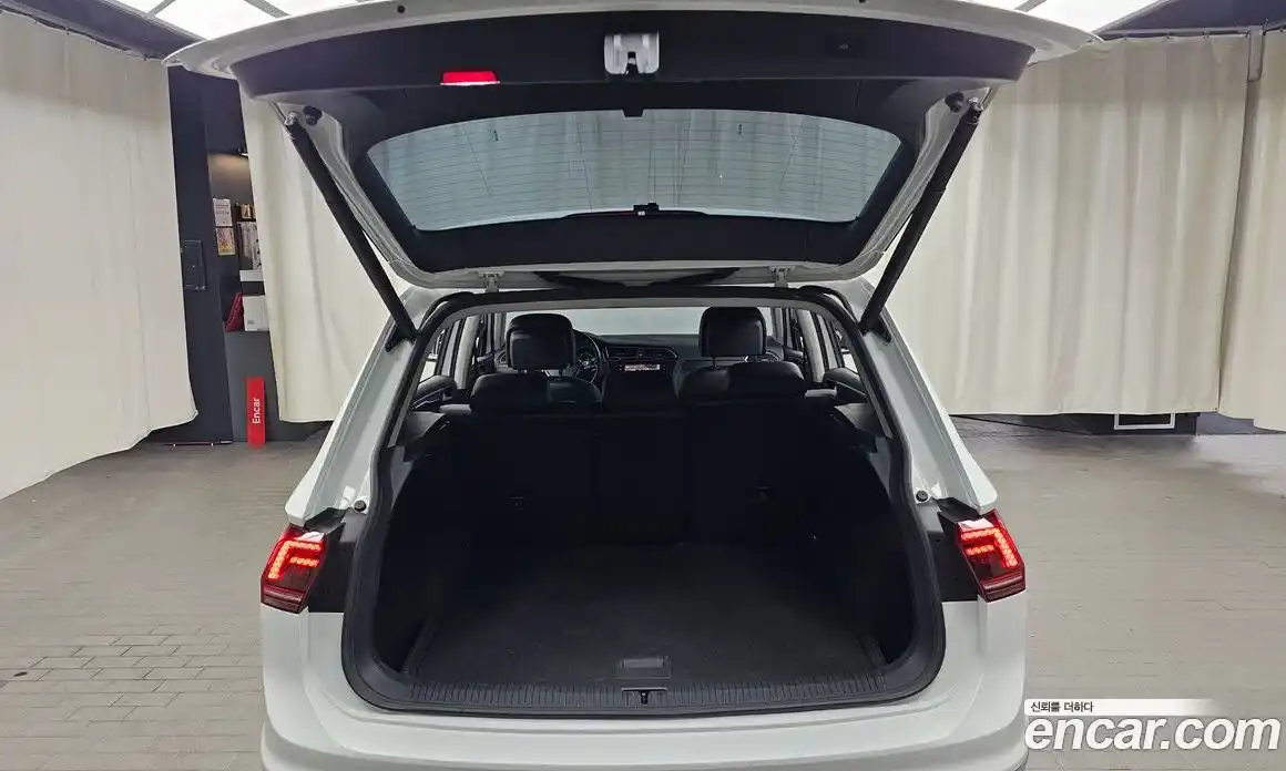 Volkswagen Tiguan 2020 2.0 гидро в Москве № 168780, фото 20