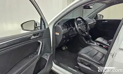 Volkswagen Tiguan 2020 2.0 гидро в Москве № 168780, миниатюра 10