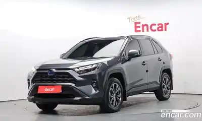 Toyota RAV4, 2024