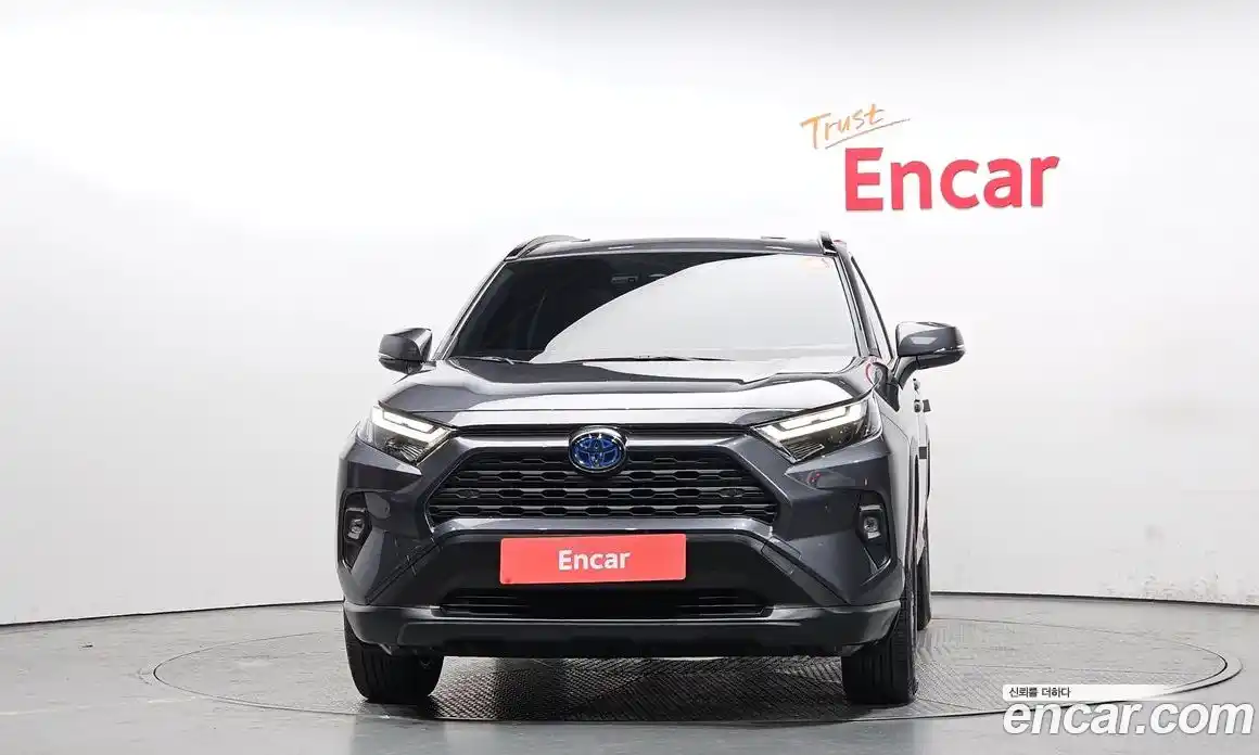 Toyota RAV4 2024 2.5 гидро в Москве № 170212, фото 3