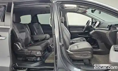Honda Odyssey 2019 3.5 гидро в Москве № 170617, миниатюра 11