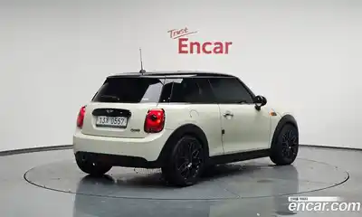 Mini Cooper 2016 1.5 гидро в Москве № 177629, миниатюра 2