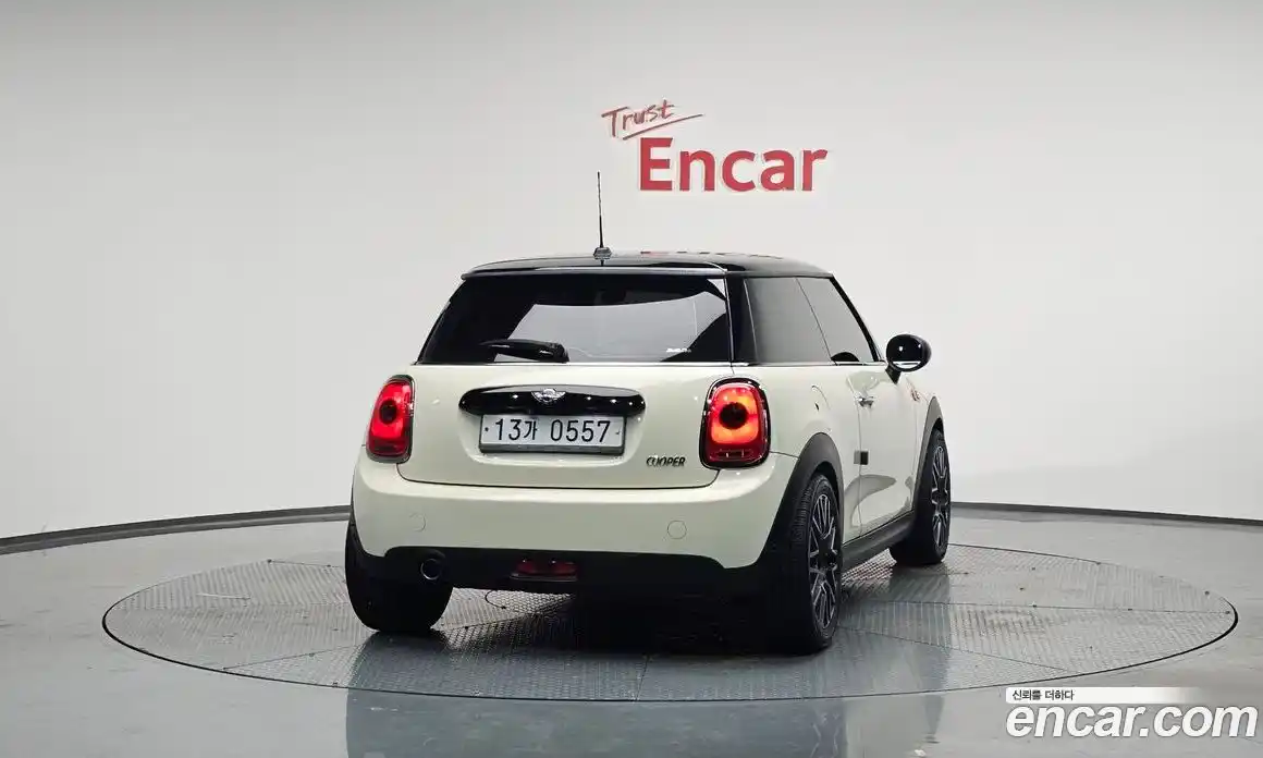 Mini Cooper 2016 1.5 гидро в Москве № 177629, фото 4