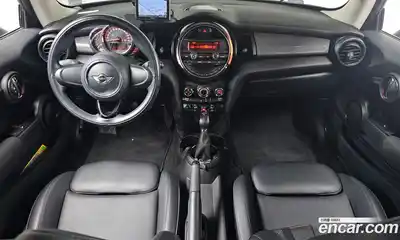 Mini Cooper 2016 1.5 гидро в Москве № 177629, миниатюра 7