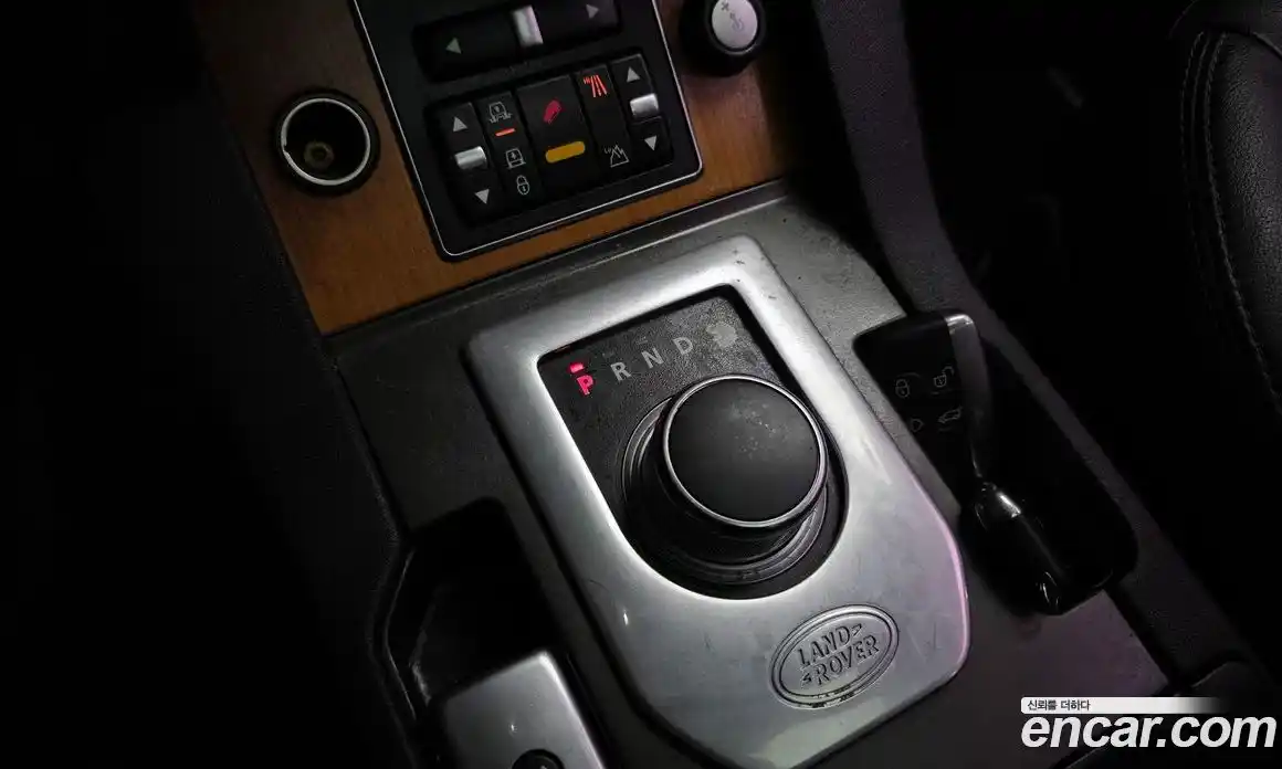Land Rover Discovery 2013 3.0 гидро в Москве № 189286, фото 9