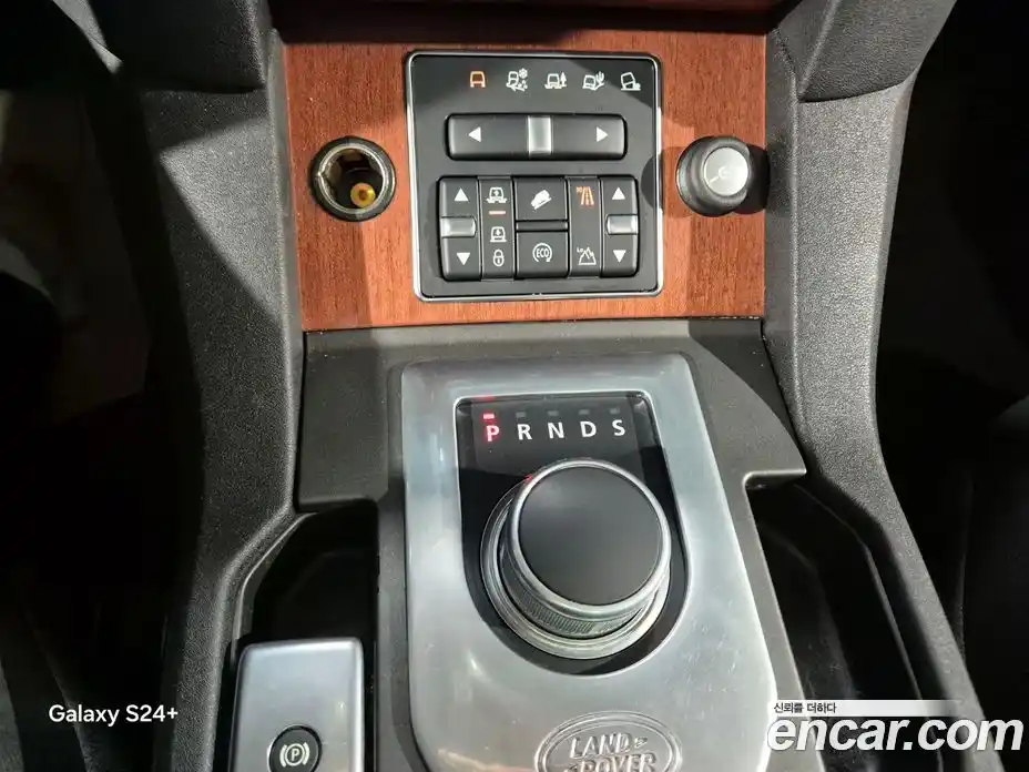 Land Rover Discovery 2015 3.0 гидро в Москве № 190543, фото 18