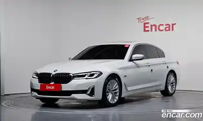 BMW 5-Series, 2022