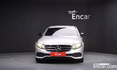 Mercedes-Benz E-Class 2020 2.0 гидро, миниатюра 3