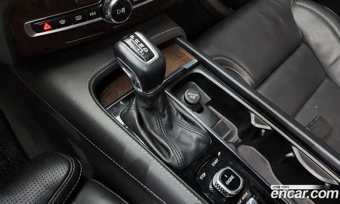 Volvo XC90 2017 2.0 гидро в Москве № 196991, фото 9