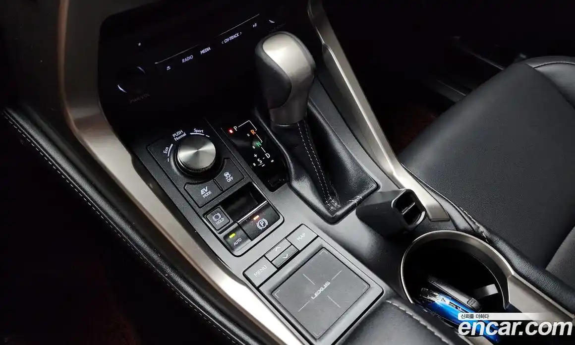 Lexus NX 2016 2.5 гидро в Москве № 198902, фото 9