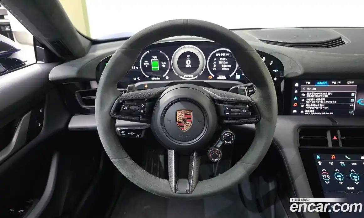 Porsche Taycan 2025 0.1 гидро в Москве № 213053, фото 12
