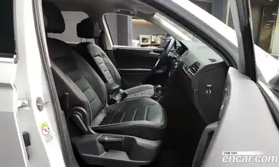 Volkswagen Tiguan 2021 2.0 гидро в Москве № 214981, миниатюра 11