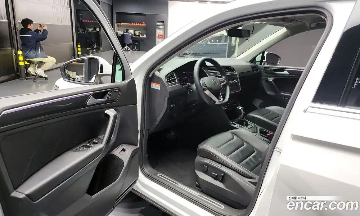 Volkswagen Tiguan 2021 2.0 гидро в Москве № 214981, фото 10