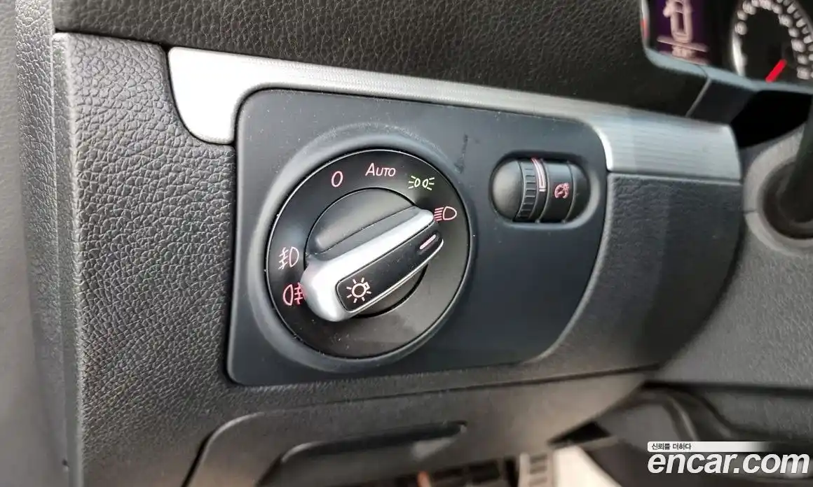 Volkswagen Scirocco 2012 2.0 гидро в Москве № 215283, фото 17