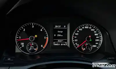 Volkswagen Scirocco 2012 2.0 гидро в Москве № 215283, миниатюра 8