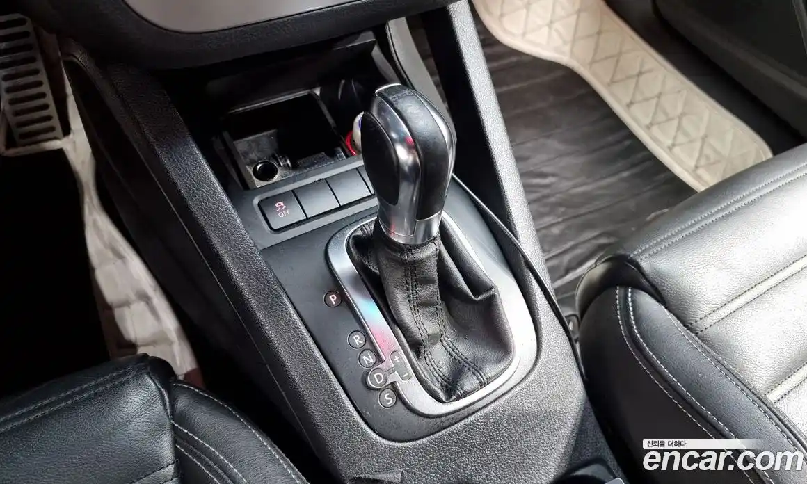 Volkswagen Scirocco 2012 2.0 гидро в Москве № 215283, фото 9