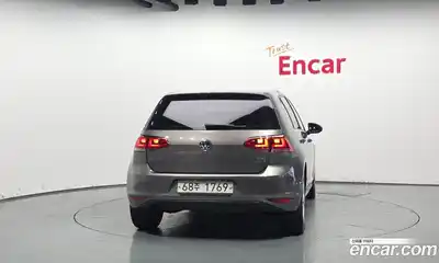 Volkswagen Golf 2013 1.6 гидро в Москве № 215318, миниатюра 4