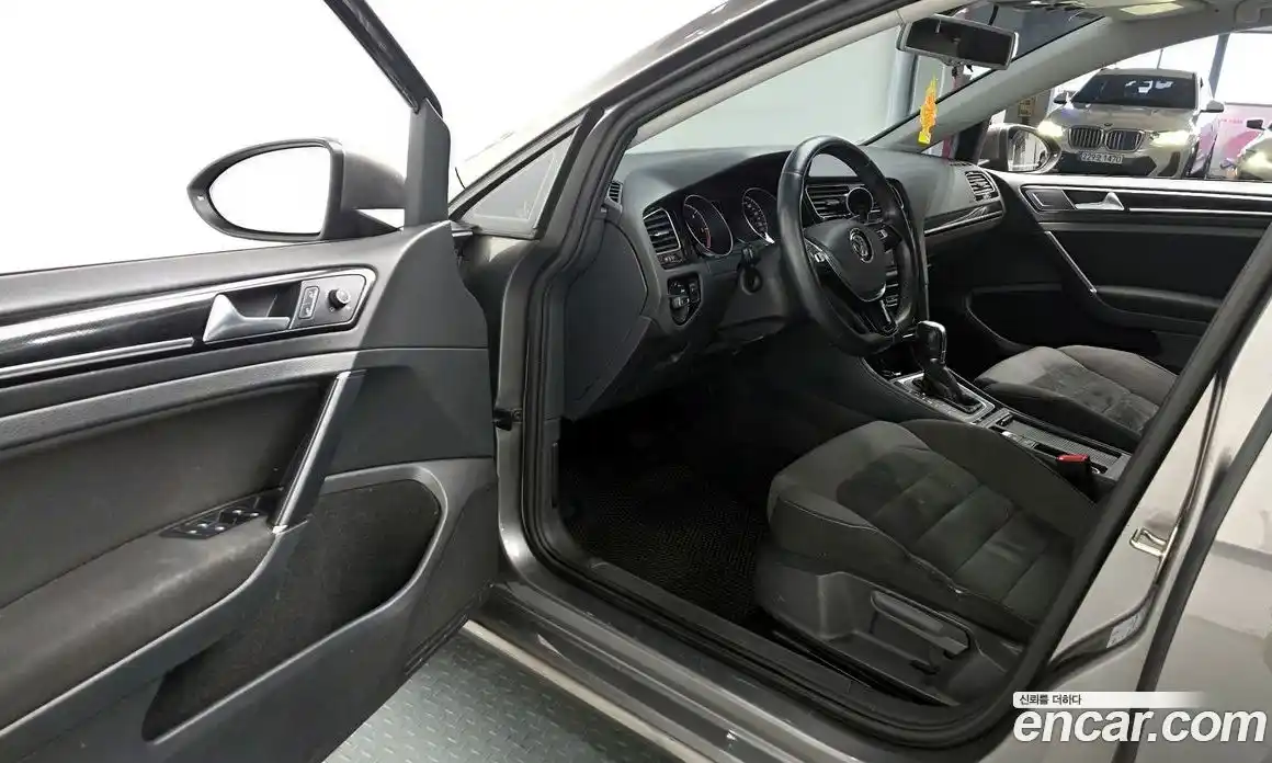 Volkswagen Golf 2013 1.6 гидро в Москве № 215318, фото 10